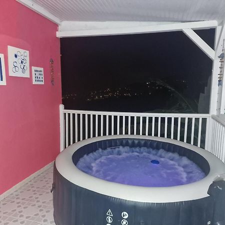 ル・ヴォクランHabitation Bellevueアパートメント エクステリア 写真