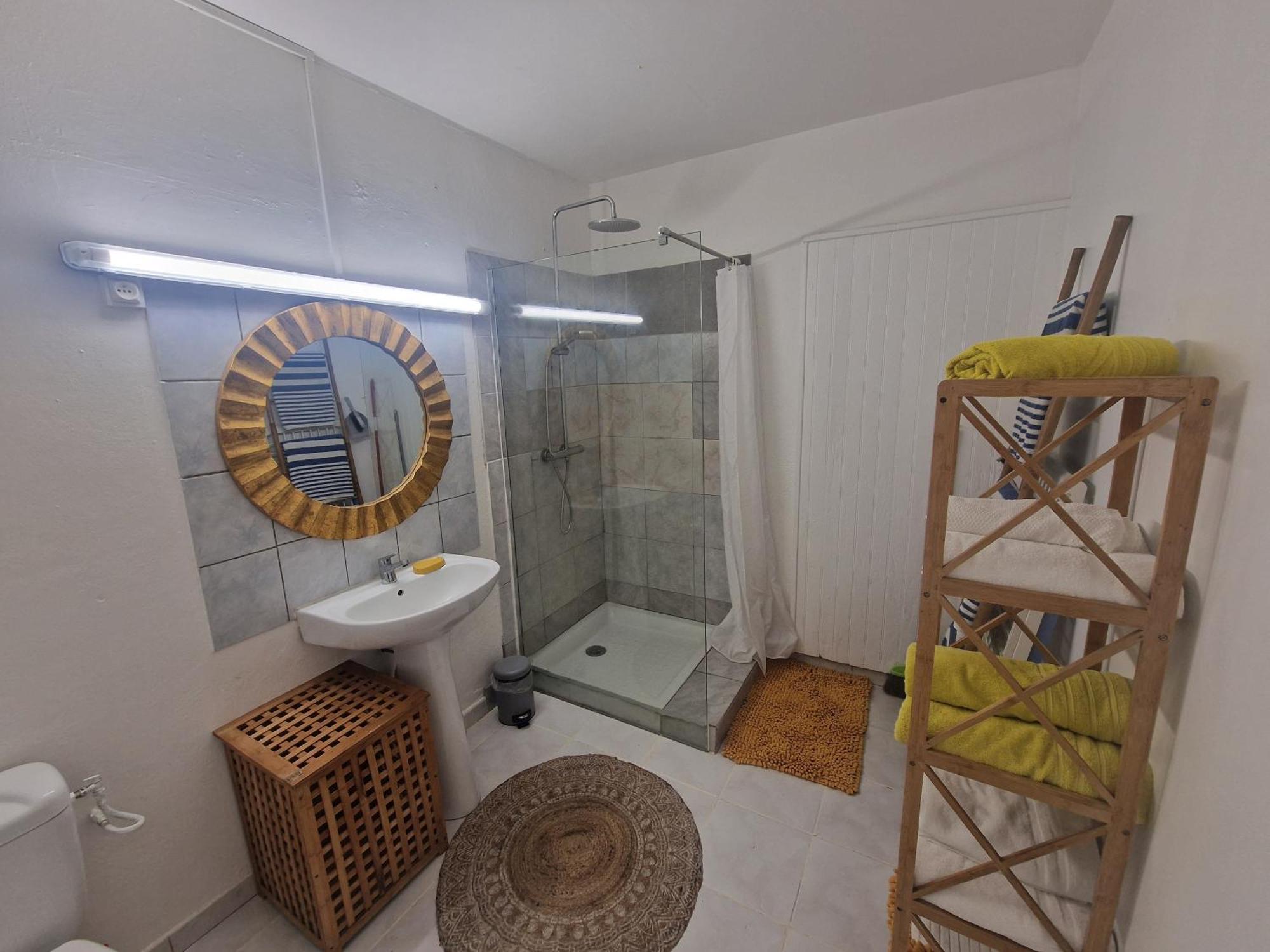 ル・ヴォクランHabitation Bellevueアパートメント エクステリア 写真