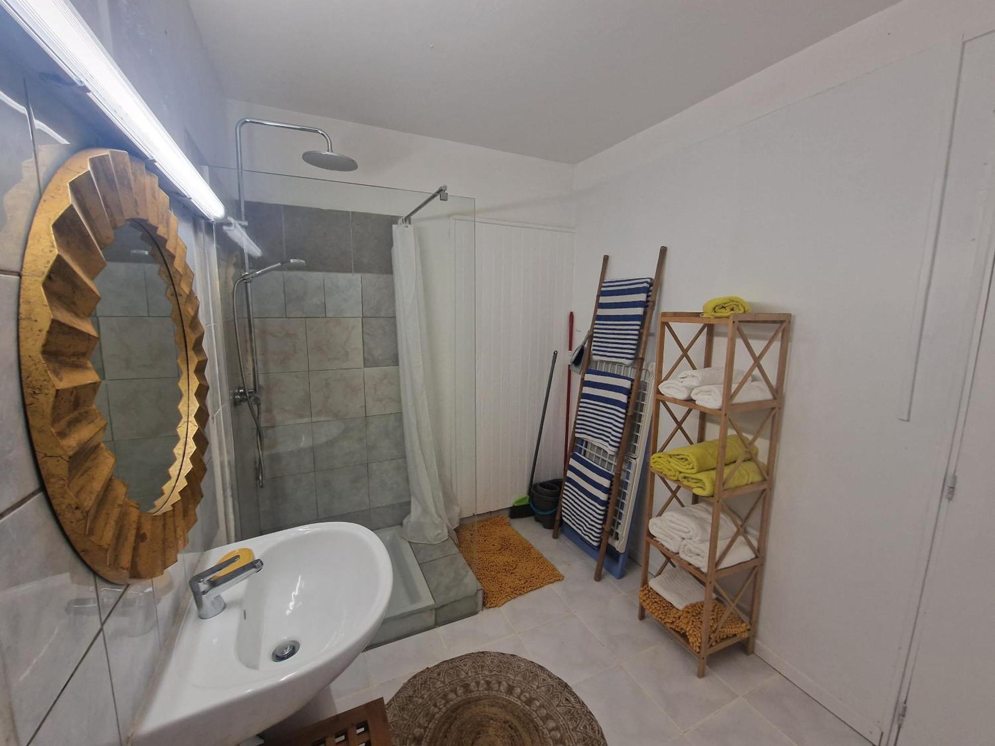 ル・ヴォクランHabitation Bellevueアパートメント エクステリア 写真